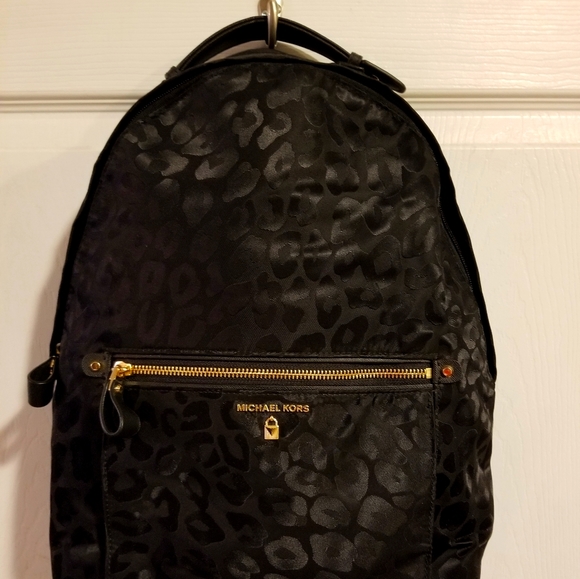 Michael Kors Handbags - 🎄❤Michael Kors backpack